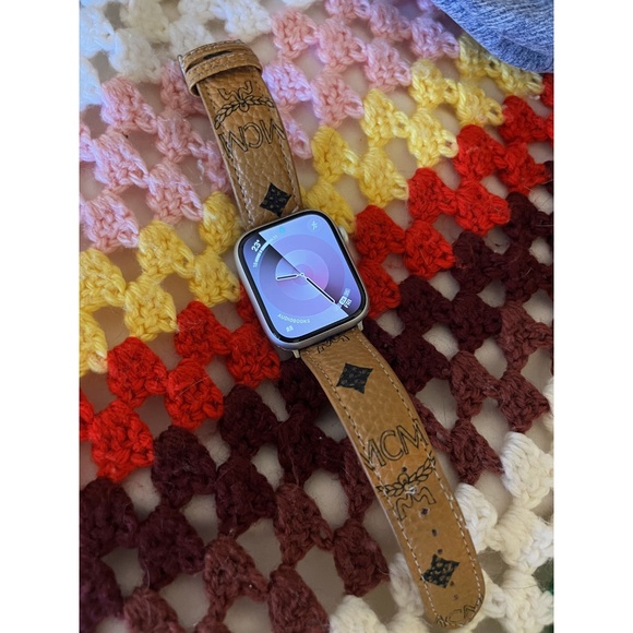 Apple Watch Series 9 - Picture 1 of 7